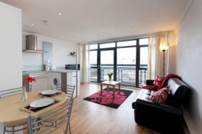 Nottingham City Centre - Modern Lace Market Apartment with Balcony and Skyline Views - Nightlife Location - by Motorpoint Arena and Victoria Centre Shopping Centre